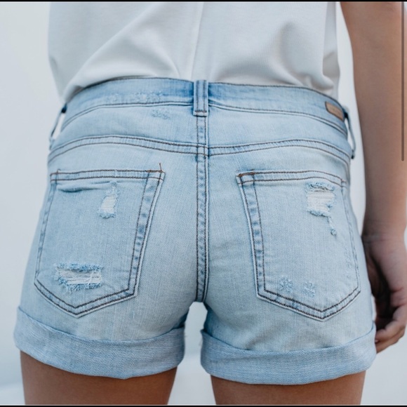 Distressed Cuffed shorts - Picture 6 of 7